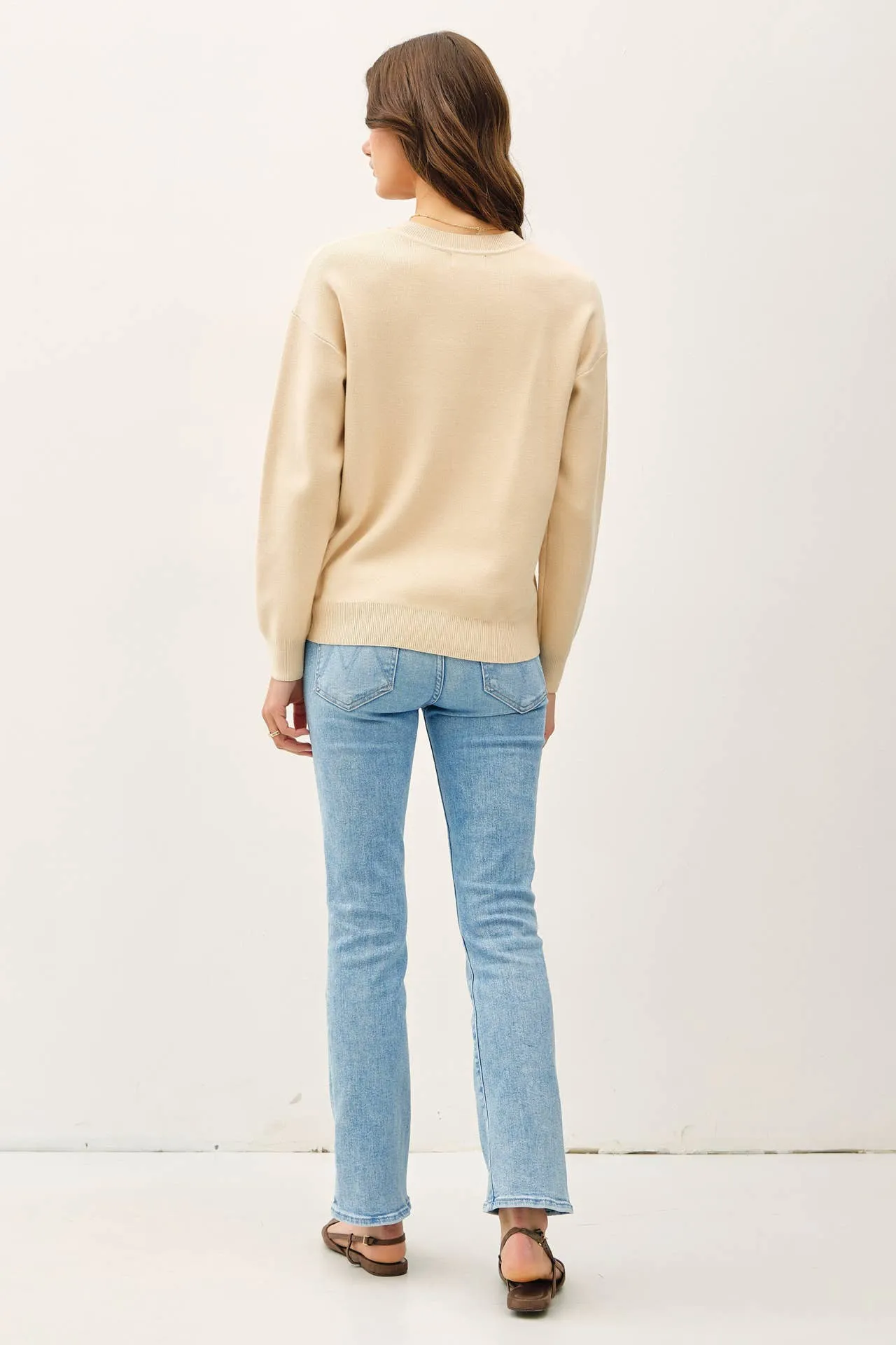 SOFT BASIC ROUND NECK SWEATER